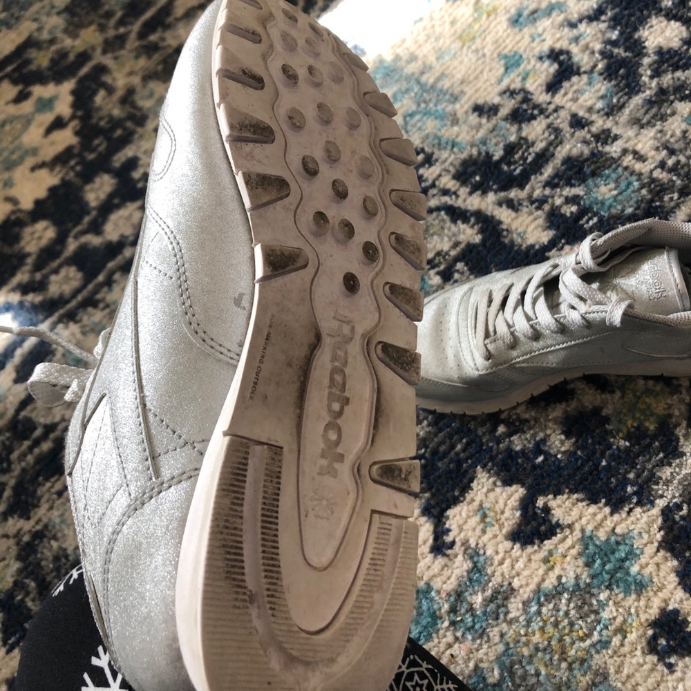 Shoes - Picture 4 of 4